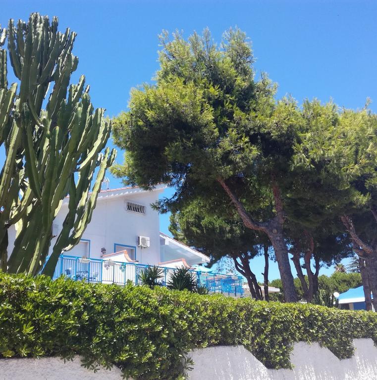 B&B Nido Colorato Fontane Bianche Exterior foto